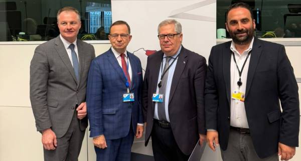 Δημιουργία συμμαχίας για τις περιφέρειες των ανατολικών συνόρων της ΕΕ, με τη συμμετοχή της ΠΑΜΘ